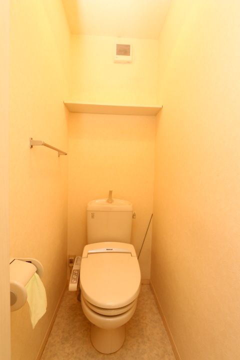 【トイレ】　嬉しいウォシュレットトイレ完備