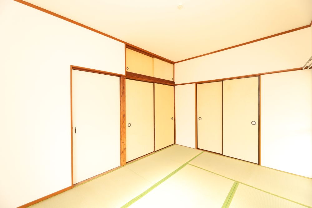 【その他部屋・スペース】　各部屋に収納がついているので、お部屋を広く使うことができます
