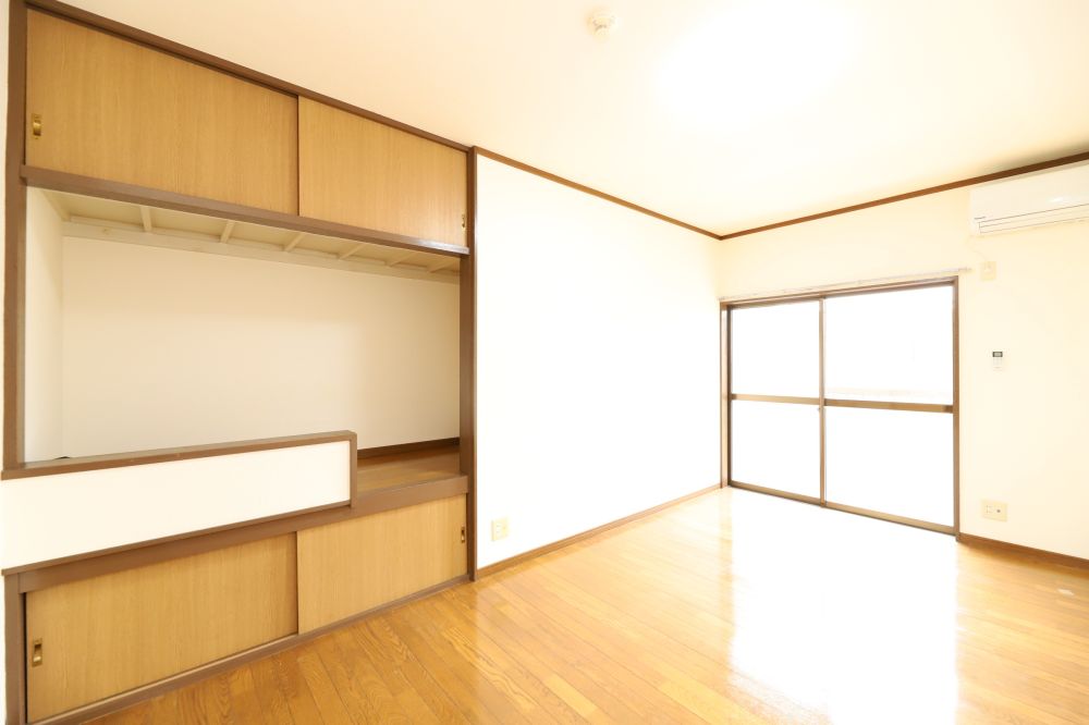 【その他部屋・スペース】　収納スペースがたっぷりあるので、お部屋を広く使うことができます