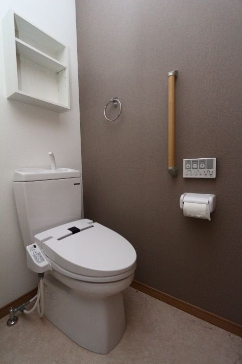 【トイレ】　写真は別部屋