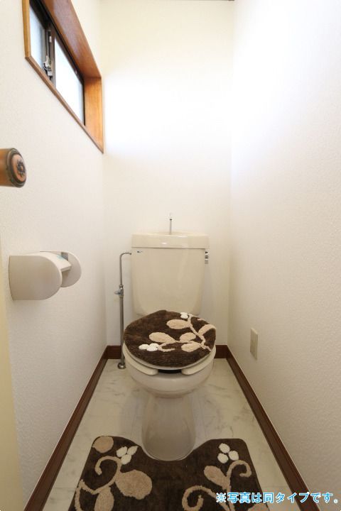 【トイレ】　写真別部屋　反転タイプ　 ウォシュレット新設します